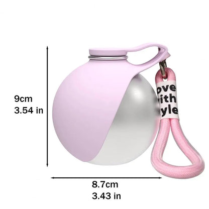 Botella de agua portátil para perros con dispensador integrado y cuenco plegable de silicona. Diseño a prueba de fugas, ideal para senderismo, viajes, y paseos