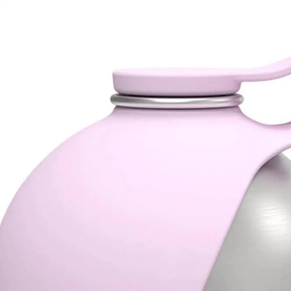 Botella de agua portátil para perros con dispensador integrado y cuenco plegable de silicona. Diseño a prueba de fugas, ideal para senderismo, viajes, y paseos